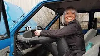 Pedal pumping with humor ( car cranking )