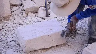 #Arequipa #Sillar  Un Pionero en Elaborar los bloques de Sillar.