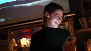 Elena singing and David playing piano at the Bon Bon Jazz Bar Malaga.