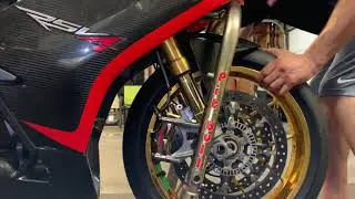 Homebrew RSV4 Quick Change front