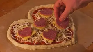 Surprise Your Loved Ones with a Heart-Shaped Pizza This Valentine&rsquo;s Day! ❤️🍕