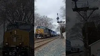 CSXT 4720 ONE CSX on M561 with wrecked Well Cars