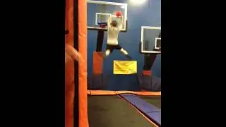 Trampoline Slam Dunk!