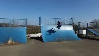 Inline Skating - Quarter Pipe 180&deg; Mute Grab Jumps 2