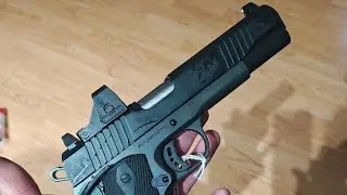 unboxing the rock island m1911 a1 with optics