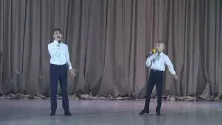 00307 Песня о весёлом барабанщике  Матвей и Савелий Лавренюк