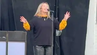 Ami Alex covers Running Up That Hill - Kate Bush - (Live Clitheroe Ribble FM Stage) 11/10/25
