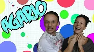Couple playing free games - Agario