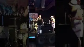 Chain O Fools Cover, Red Velvet Band