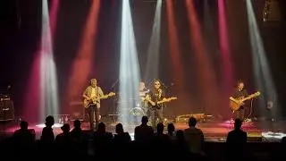 Määnsidi plays Oasis - Roll With It (live Logomo Teatro 27.12.2025)