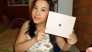 GlossyBox August 2012 Unboxing (Dutch Version)