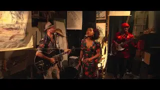 Elina Jones & Fred Brousse - Can't Let It Go