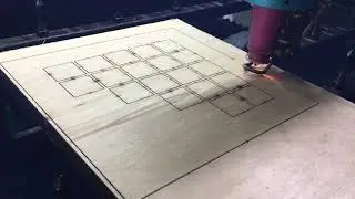 1500W Flat Die Board CO2 Laser Cutting Machine