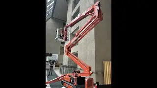 Piattaforma aerea cingolata Easy Lift RA21 &ndash; compatta, performante, versatile