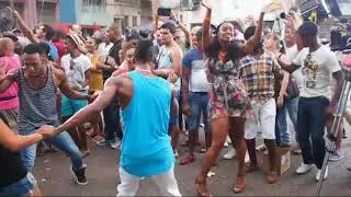 La calle esta caliente salsa