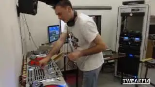 Sev Dah in TweakFM (Mote Evolver, Gynoid Audio, Komisch)