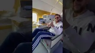 Shahid afridi in flight #boomboom #shahidafridi