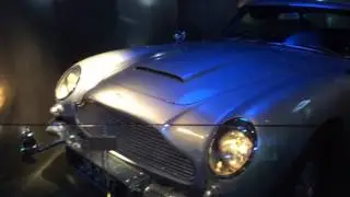 007 Aston Martin  DB5 Front Firing Guns Spy Museum