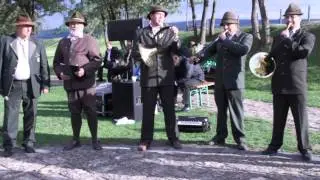 Suflatori in corn de vanatoare la Ziua Vanatorilor si Pescarilor sarbatorita la Alba Iulia