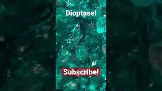 Close-Up Battle: Dioptase 🆚 Crocoite! You Choose! 🤩 #shorts #minerals #rocks