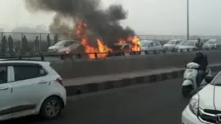 Car catches fire on Delhi-Gurgaon expressway