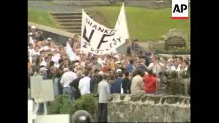 UK: N.IRELAND: ORANGEMEN PROTESTS