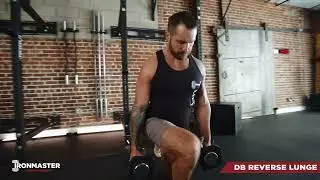 Обратные выпады с гантелями