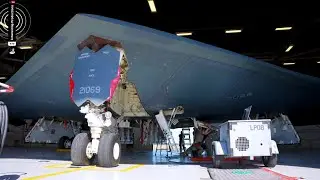 B-2 Spirit, оснащенный бомбами GBU-31 и GBU-38 QUICKSINK для морских испытаний