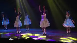 16 MIRA NIÑITA