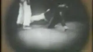 Bruce Lee Powerful Side Kick!