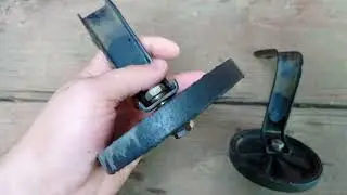 Side wheels from a child's bike or for a trolley