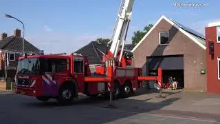 Dak in brand in Groningse Ten Post