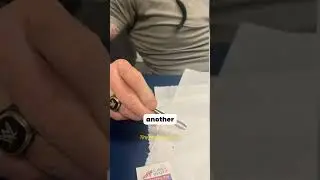 После матча на кладбище с Эй Джей Стайлзом у Андертейкера целый год в руке оставался осколок стекла.