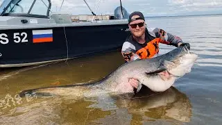 СОМ-МОНСТР 80 КГ! Эпическая битва на Горьковском водохранилище! Мы Еле Его Взяли!