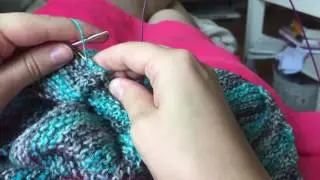 Knitting the perl stitch continental style