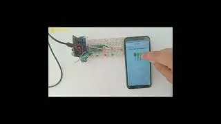 إضاءة ثلاثة صمامات ثنائية باعثة للضوء المتصلة بلوحة الميكروبيت بواسطة هاتف ذكي عبر البلوتوث #shorts