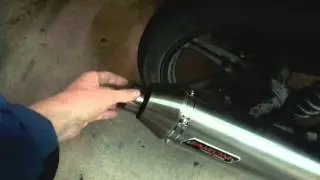 Honda CBF 125 Takkoni Exhaust sound (with and without db killer)
