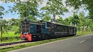 Epic Parallel Race Between Trains  Ahmadpur+ Azimganj  Passenger+ NJP-Darjeeling Passenger etc.