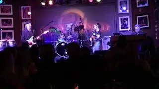 Jon And Zoe Zeeman- Down on my Luck