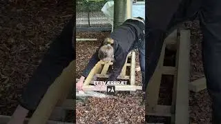 Br&aelig;ndeskur p&aring; 25 min ish. Der kommer tagpap p&aring; tag og pinde i bag - men det kan v&aelig;re enkelt ;)
