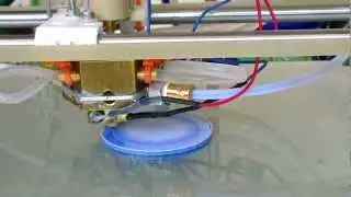 Continuously-variable colour mixing with RepRap 3D printer