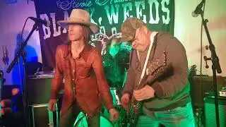 Kalle Moreus & Black Weeds