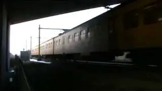 Dutch NS Intercity Train in channel!!!! plan V and plan T