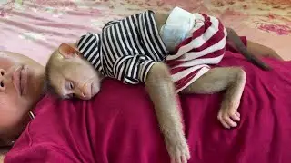 Jessa Very Satisfied Sleeping On Mom