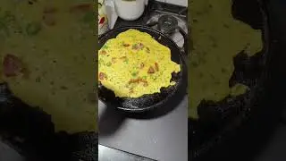 Instant tomato omelette ready in minutes 😍Simple breakfast, big taste! #subscribe