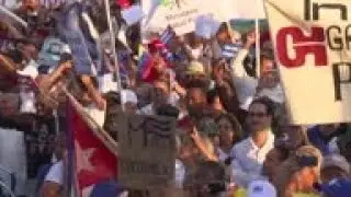 Cubans turn out for May Day parade in Havana