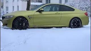 BMW M4 snowdrift