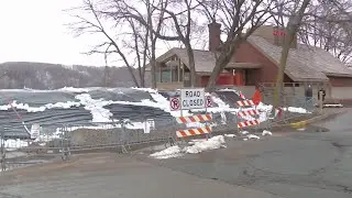 Stillwater builds flood barrier along St. Croix River