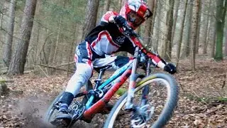 Building a hometrail v2 #2 // A jump over a tree.
