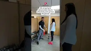 How NOT to lift heavy objects🙅 #kinesiology #worksafe #manuallabor
